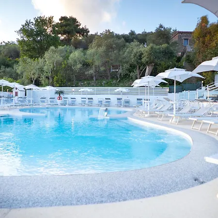 Freedom Relais Club-5 By Interhome